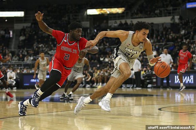 Cooley Gets #300, Friars Cruise Late in 2nd Half 83-73